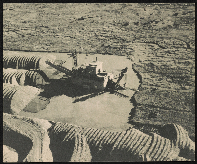Illustration for article titled Gold Mining